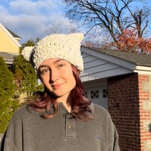 💜💚 white crochet cat ear beanie 💜💚